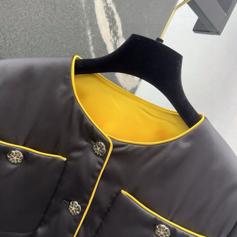 Ch**el outwear